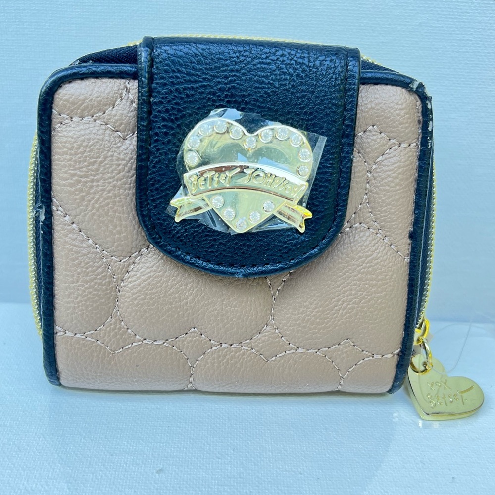 Betsey Johnson Zip-Around Fold Hearts And Banners Quilted Wallet Coin Purse